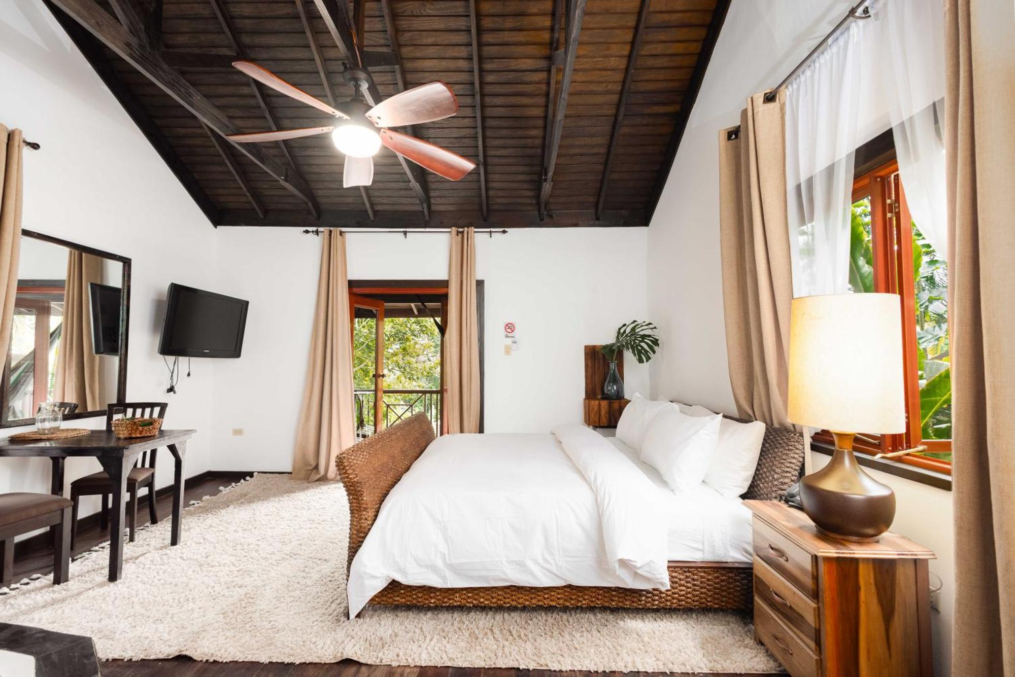 Serendipity Holistic Resort Spa Kingston Eksteriør bilde