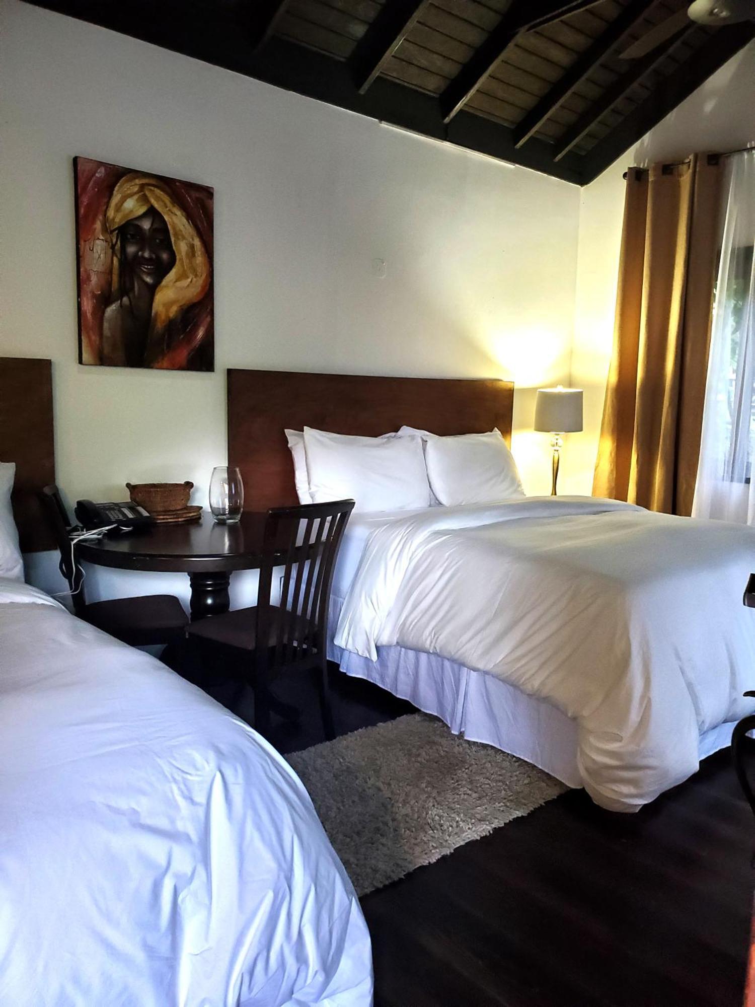 Serendipity Holistic Resort Spa Kingston Eksteriør bilde