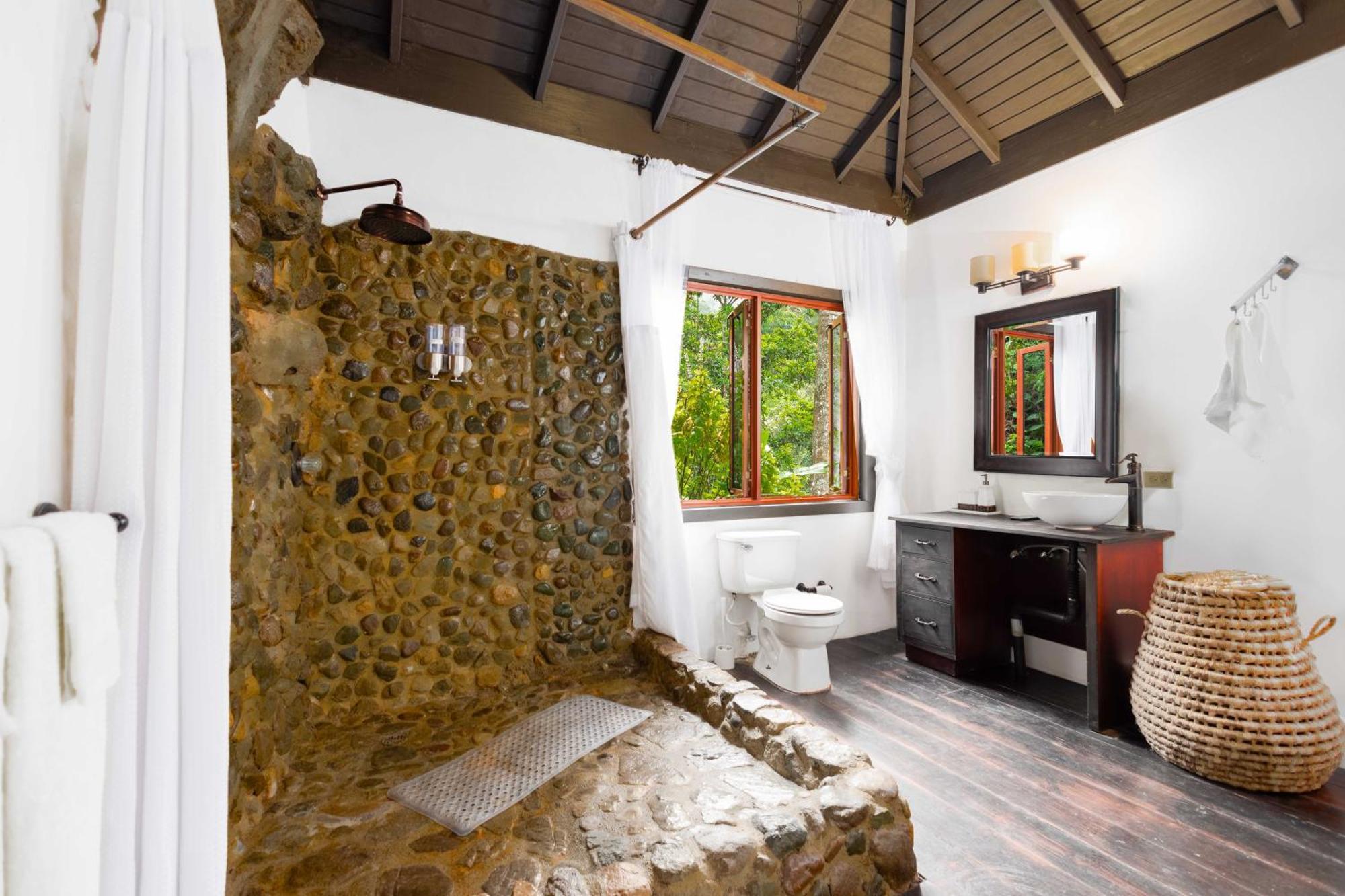 Serendipity Holistic Resort Spa Kingston Eksteriør bilde