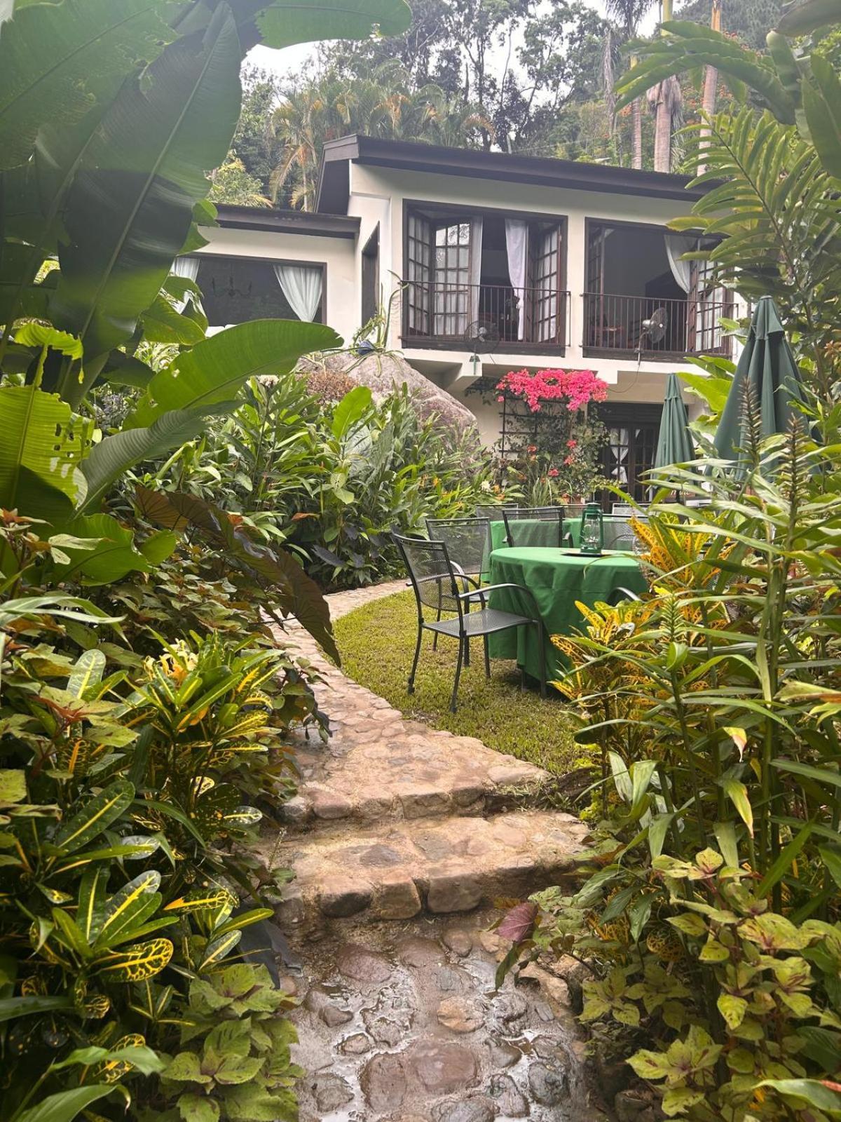 Serendipity Holistic Resort Spa Kingston Eksteriør bilde